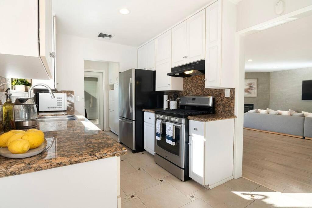 Large Home With Pool + Jacuzzi Los Angeles Dış mekan fotoğraf
