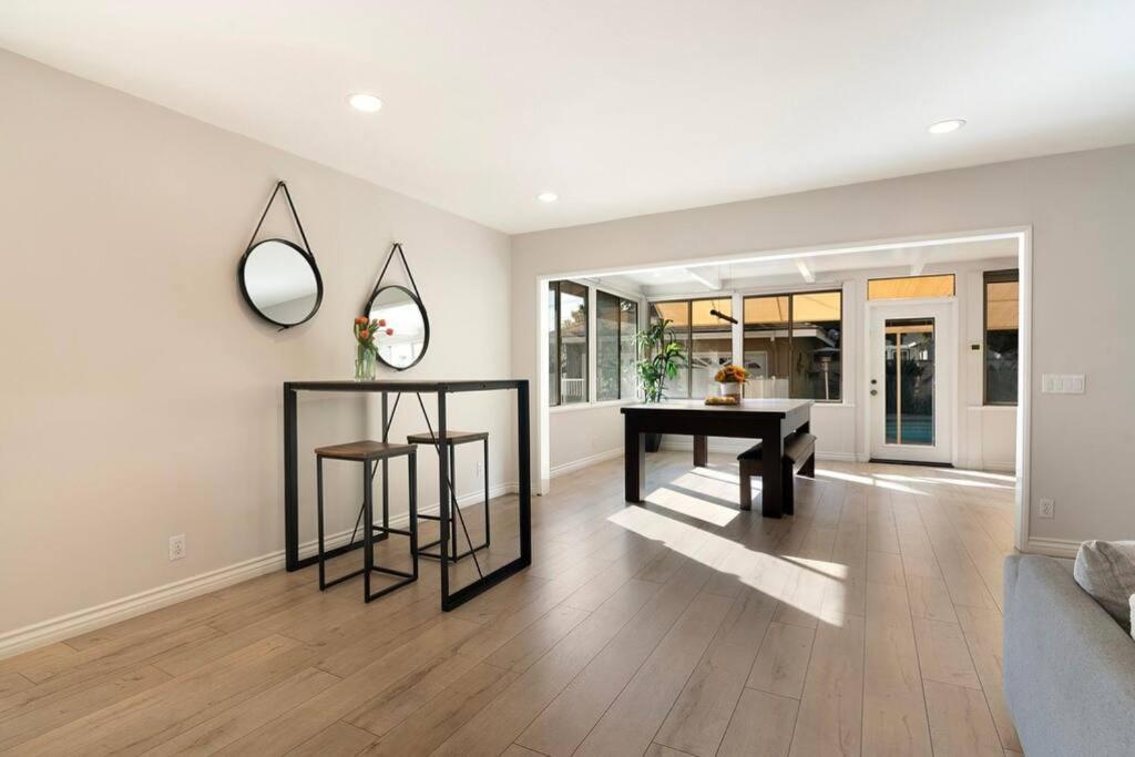 Large Home With Pool + Jacuzzi Los Angeles Dış mekan fotoğraf