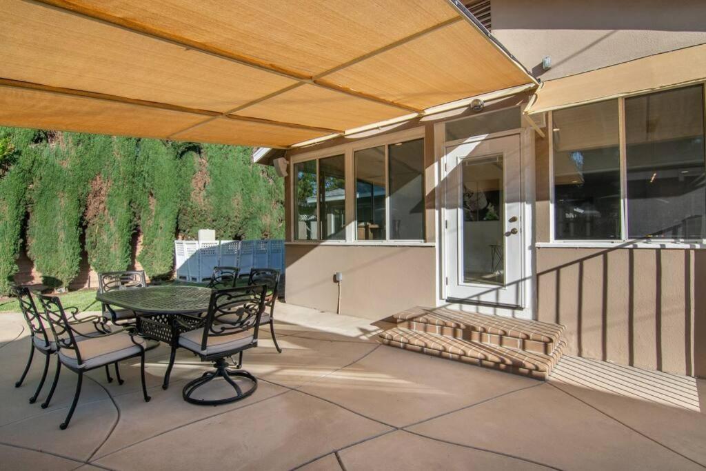 Large Home With Pool + Jacuzzi Los Angeles Dış mekan fotoğraf